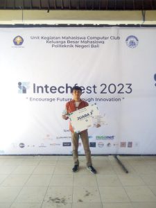 Ilham Hafizh, Torehkan Prestasi Juara 3 Lomba Desain Web di Ajang InfiTech 2023 di Bali