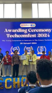 Tim Alope Teknik Informatika UNIKU Sabet gelar juara 1 Lomba Web Design di event Technofest 2024 Politeknik Negeri Semarang.