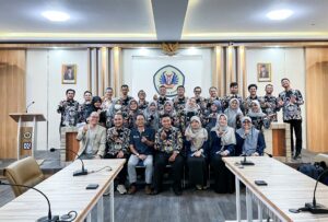 FKOM UNIKU SUKSES GELAR WEBINAR INTERNASIONAL DATANGKAN 4 PROFESOR UUM