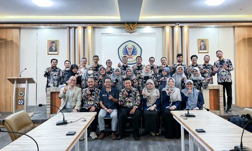 FKOM UNIKU SUKSES GELAR WEBINAR INTERNASIONAL DATANGKAN 4 PROFESOR UUM